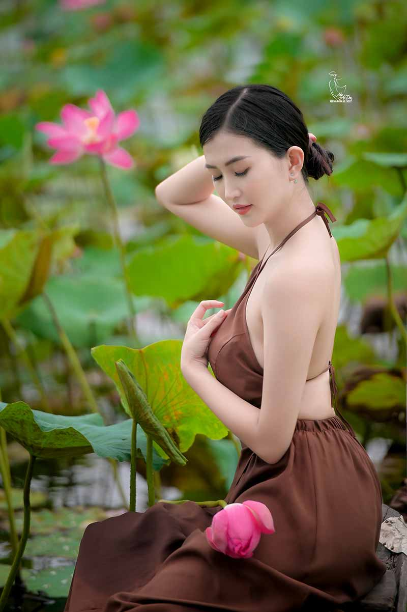 Áo Yếm Hoa Sen - Miss Ao Dai